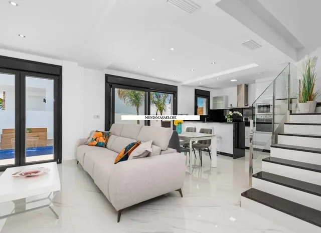 CHALET DE DISEÑO CON PISCINA PROPIA — 3