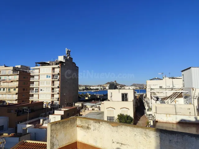 Amplia Casa en el Centro de Águilas - Oportunidad para Refor