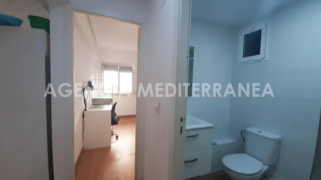 Piso en venta en Benimamet, con cuatro habitaciones y dos baños — 6