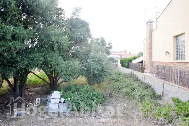 TERRENO URBANO EN PRIMERA LÍNEA JUNTO AL MAR - foto 4
