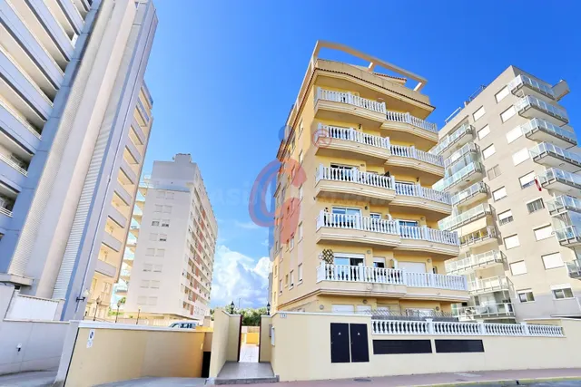 ¡Apartamento en venta de 2 dormitorios con piscina en el Pue