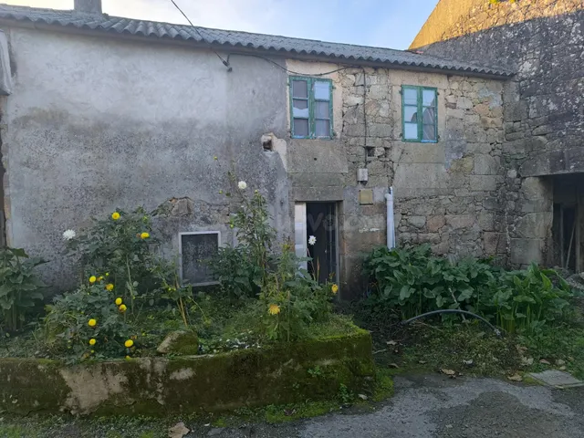 CASA DE PIEDRA PARA RESTAURAR EN BASTAVALES