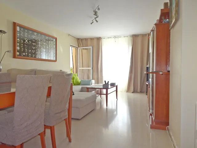 Piso de cuatro habitaciones en Teatinos — 2