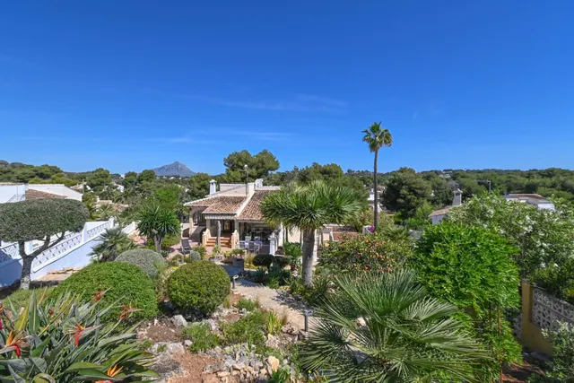 Villa mediterránea + appartamento  en Granadella — 18