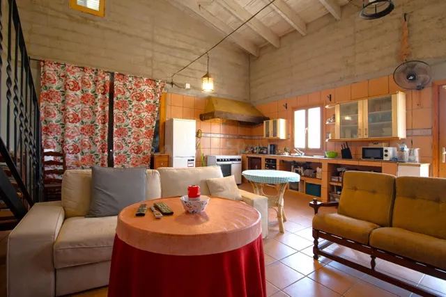 Finca rústica con vivienda en Muro - foto 3