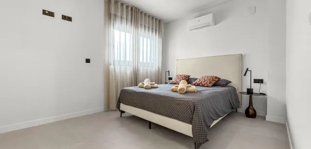 Chalet 4 habitaciones 240m² en venta - DOÑA PEPA — 38