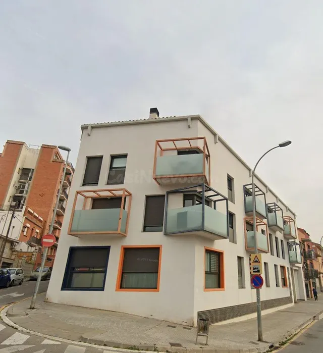 SE VENDE PLAZA DE APARCAMIENTO EN RUBI - foto 4