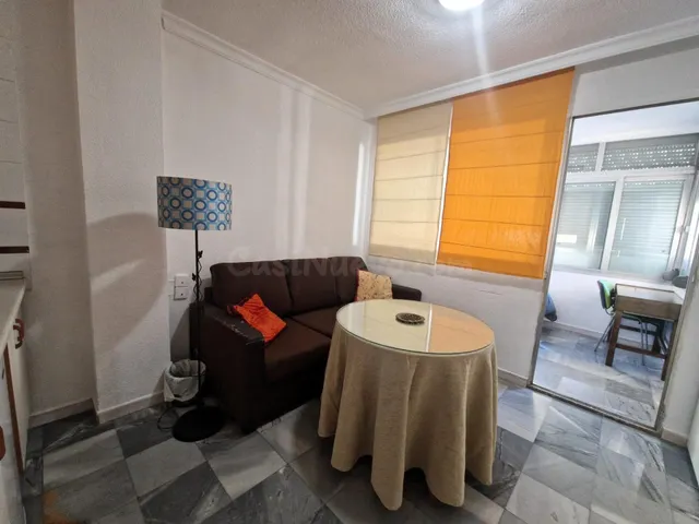 ¡Estudio en alquiler en la zona Ancha de Capuchinos!