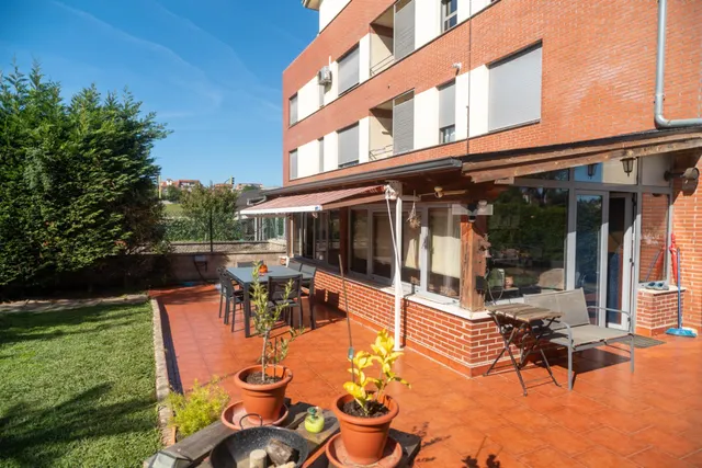 BAJO CON JARDIN EN CAMARREAL SANTANDER — 13