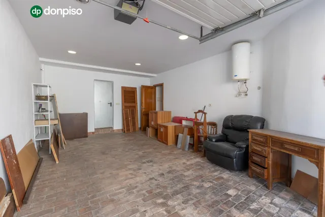 FANTÁSTICO TRÍPLEX EN CÁJAR: UNA VIVIENDA LLEVA DE AMPLITUD Y LUMINOSIDAD — 17