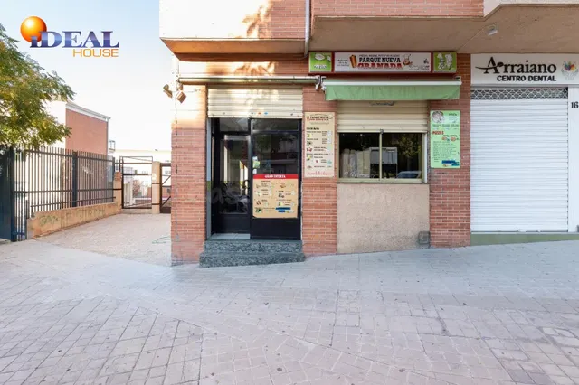 VENTA DE LOCAL EN URBANIZACION PARQUE NUEVA GRANADA (GRANADA) — 2