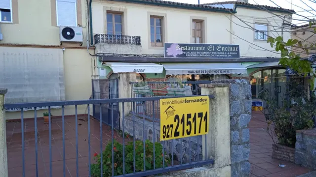 Cafeteria/ Restaurante en cruce de Torre de Santa Maria - foto 3