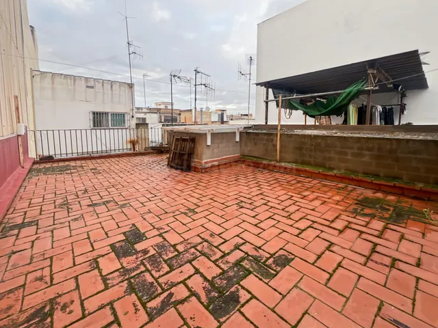 Casa Centro Almazora: 5 habitaciones, 2 Baños y Terraza