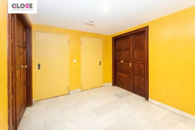 LOCAL EN VENTA JUNTO PLAZA ISABEL LA CATÓLICA — 6