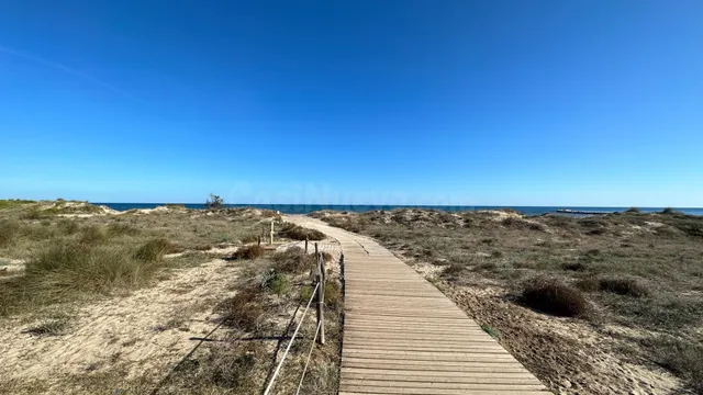 ¡Oportunidad única a solo 100 metros de la playa Molinell de - foto 3