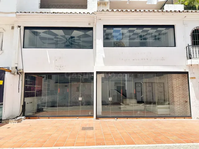 Local comercial 219m² en venta - Marbella — 4