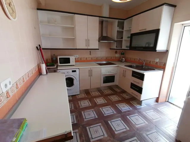 Casa en Alquiler con Patio y 3 Dormitorios — 16