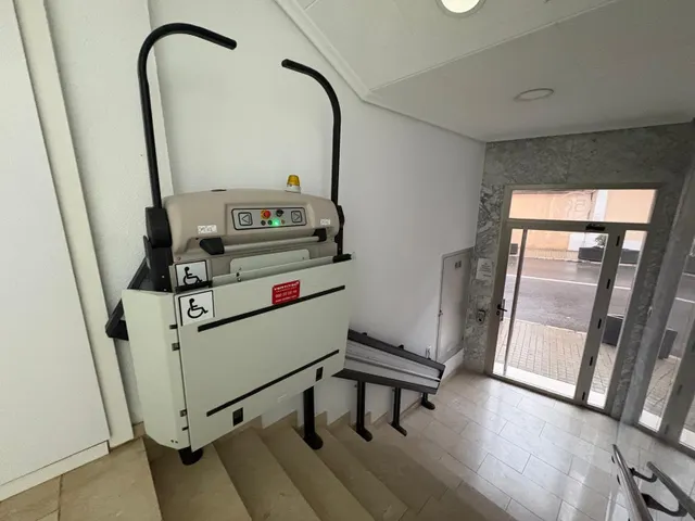 AMPLIO PISO EN PLENO CENTRO DE LLIRIA — 22