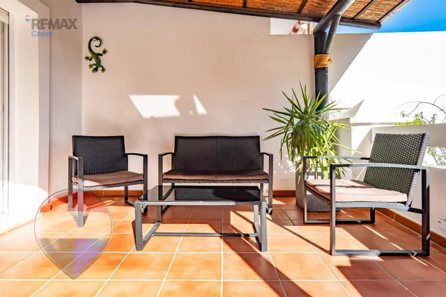 ESPECTACULAR TERRAZA EN ESQUINA Y VISTAS AL MAR EN LA ZENAIDA – RINCÓN DE LA VICTORIA — 32