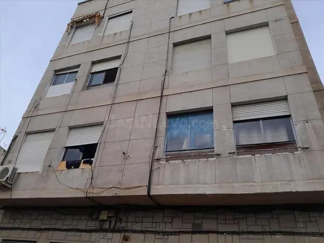 SE VENDE piso OKUPADO en Calle Pizarro Nº 15 Molina de Segura (Murcia) — 4