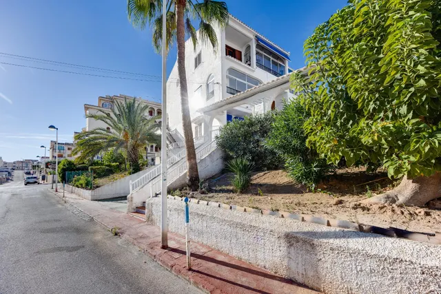 Spacious Apartment in Lomas de Mar, Torrelamata — 36
