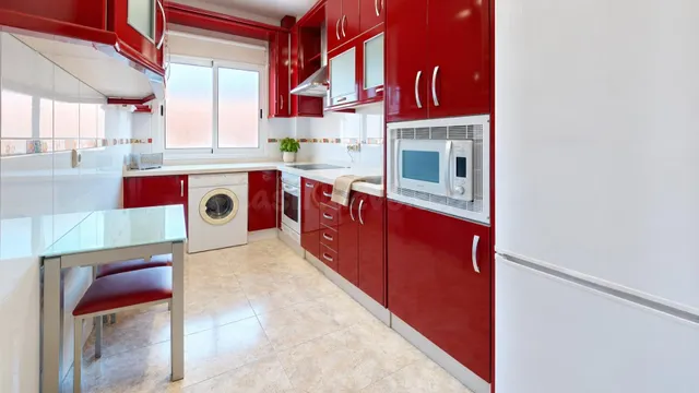 LUZ, BALCÓN Y UN HOGAR LISTO PARA DISFRUTAR EN MAESTRO AMATE