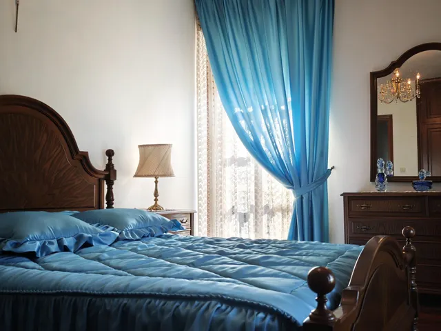 CHALET en perfecto estado conservación, con gran FINCA y a diez minutos del CENTRO de Santiago. — 50