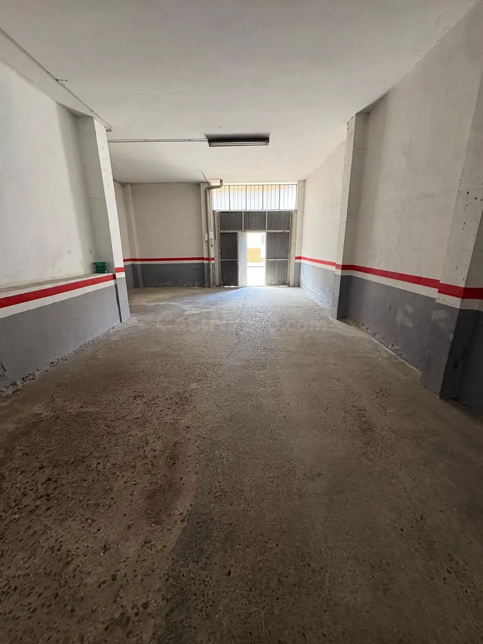 LOCAL CON VADO, EN RENTABILIDAD, EN PAJARILLOS