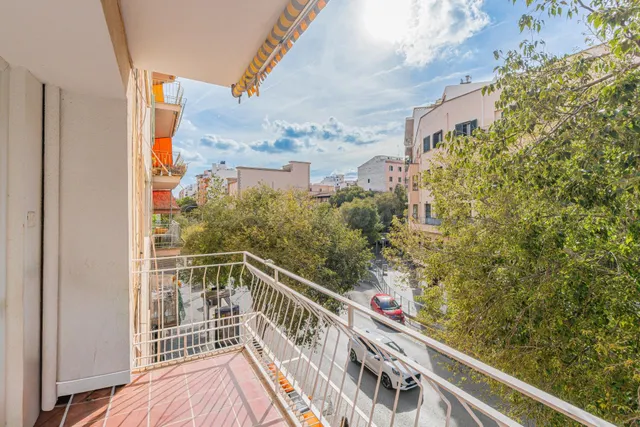 Primer piso reformado con ascensor, terraza y balcon, en bons aires — 2