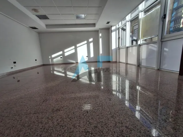 Alquiler de Oficina en el Centro de Ourense: Ideal para Nego - foto 4