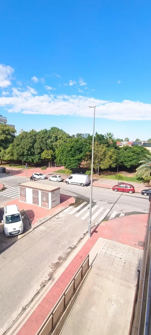 Oportunidad con TERRAZA en Juan Carlos I — 8