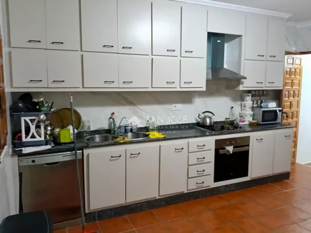SE VENDE CHALET EN BUEN ESTADO EN MONFORTE DEL CID EN LA ZON - foto 4