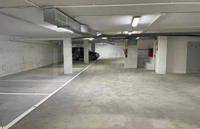 18 plazas de garaje en una sola planta en calle Salitre 45, Málaga centro. — 2