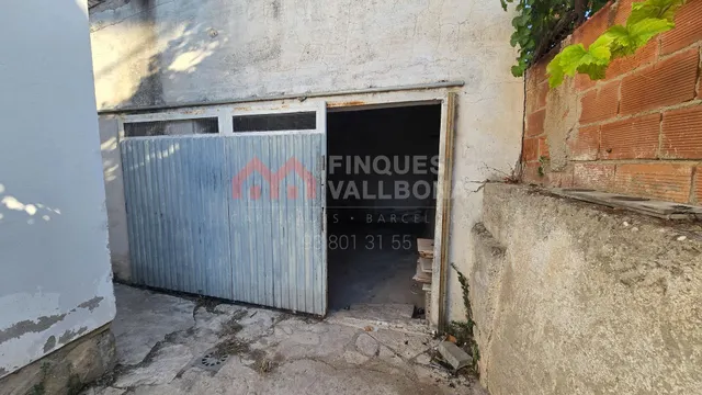 CASA CON TERRENO PARA REFORMAR EN LA TORRE DE CLARAMUNT – — 16