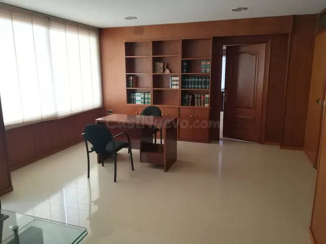 Local comercial 5 habitaciones 345m² en venta - Marbella - foto 4