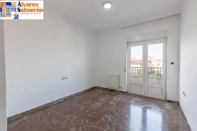 Casa en esquina en venta en Las Gabias — 33