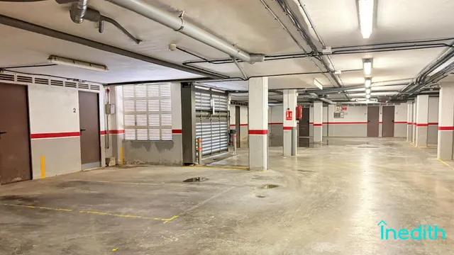 A 50 metros de la playa, Piso impecable con terraza, vistas , parking, trastero y piscina — 46
