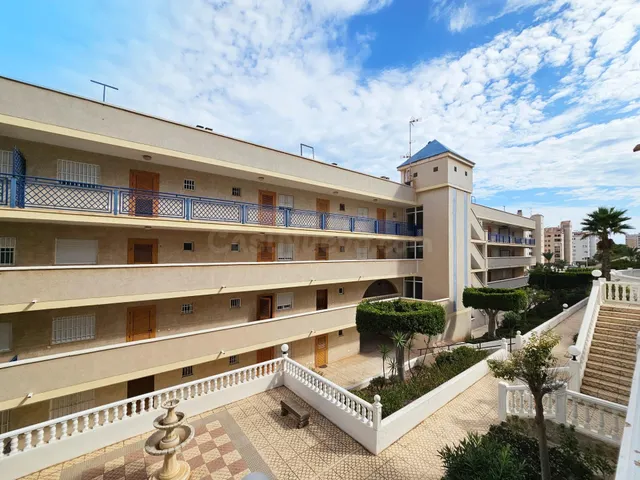 Estudio con licencia turística y piscina a 220 m de la playa - foto 2