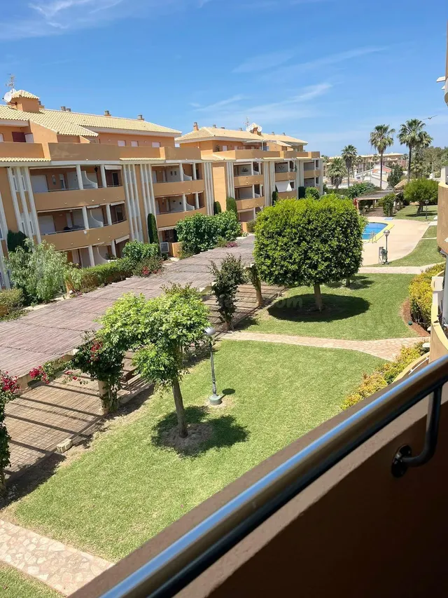 Apartamento en excelente estado cerca de la playa - foto 2