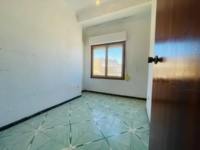 EDIFICIO DE 3 PISOS DE 3 habitaciones +LOCAL COMERCIAL Y 3 TRASTEROS — 8