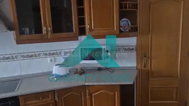 SE ALQUILA PISO PARA ESTUDIANES EN ZONA CENTRO - foto 5