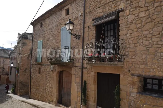 CASA DE PUEBLO  EN VENTA DE 364M2 EN EL VILOSELL — 50