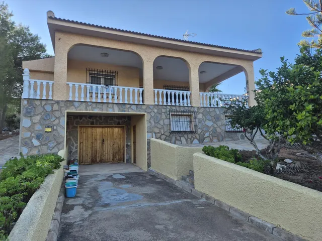AMPLIO CHALET INDEPENDIENTE SOBRE PARCELA DE 860M2 CON VISTAS AL PARQUE - ZONA LOS BALCONES, TORREVIEJA — 10