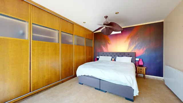 VILLA DE 5 DORMITORIOS Y 3 BAÑOS EN LA ZENIA — 22
