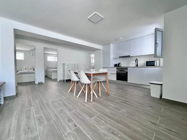 Villa de 5 dormitorios y 4 baños en San Miguel de Salinas (Alicante) — 28