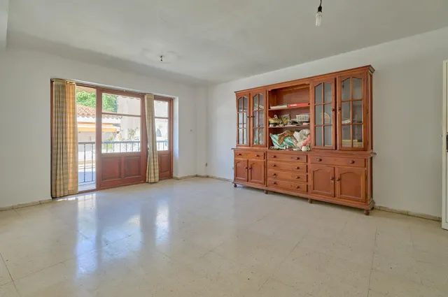 Piso en calle Tornería junto a Hotel María Luisa — 14
