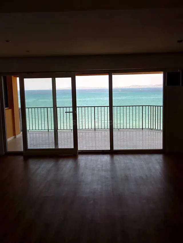 PISO EN ALQUILER PRIMERA LÍNEA DEL ARENAL - foto 4