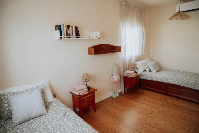 Amplio y luminoso chalet independiente con piscina, terrazas y apartamento con entrada propia — 32