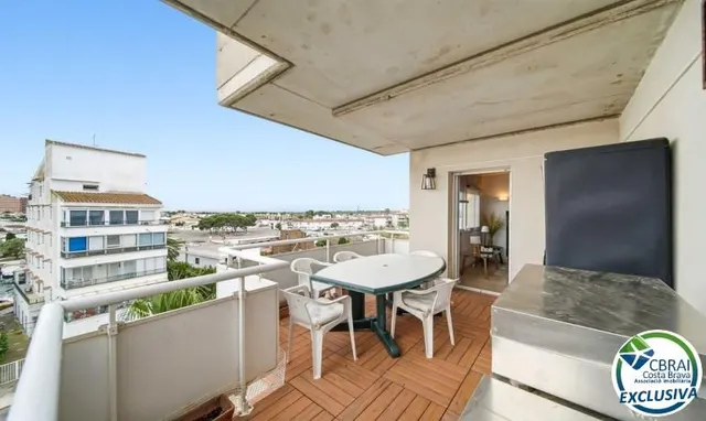 Ático de 61 m2, con 60 m2 de terraza-solarium, LICENCIA TURISTI. — 39
