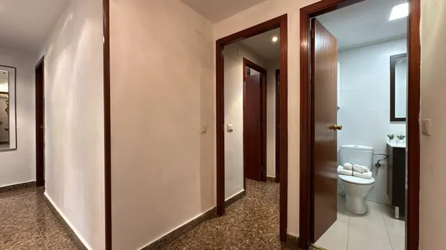 Exclusiva vivienda de 4 dormitorios con amplia plaza de garaje en pleno centro de Zaragoza — 39
